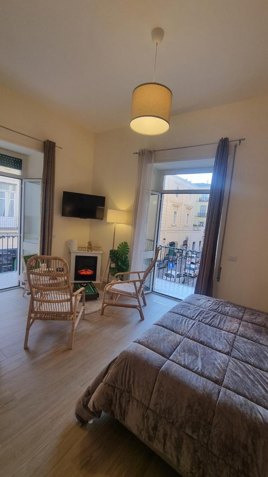 San Carlo Apartments B&B กาแซร์ตา ภายนอก รูปภาพ