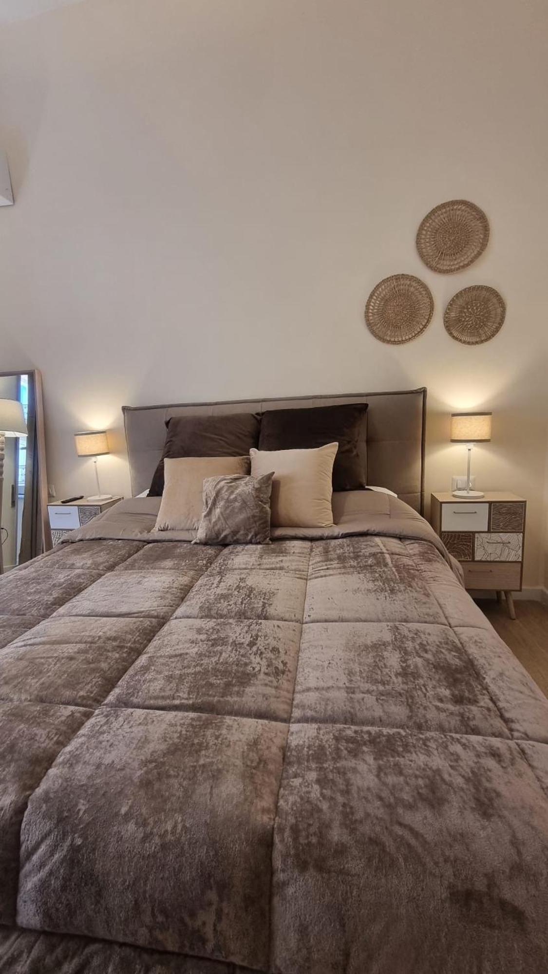 San Carlo Apartments B&B กาแซร์ตา ภายนอก รูปภาพ