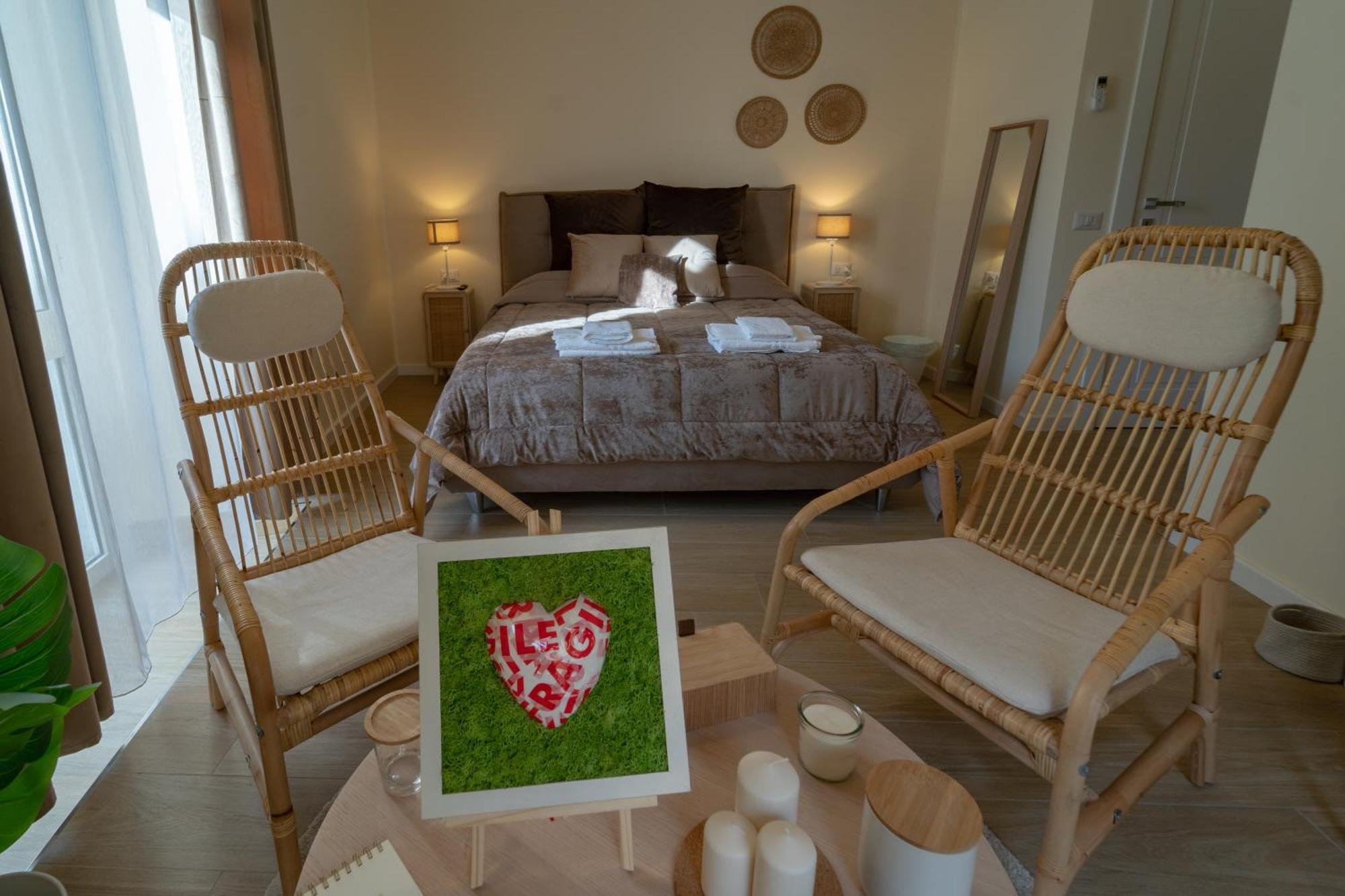 San Carlo Apartments B&B กาแซร์ตา ภายนอก รูปภาพ